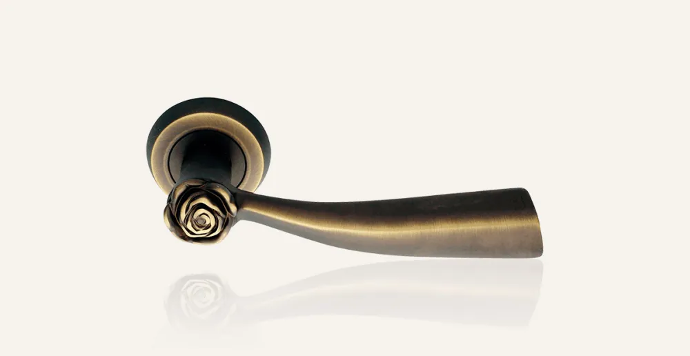 DOOR HANDLE - ROSE - BRASS MAT
