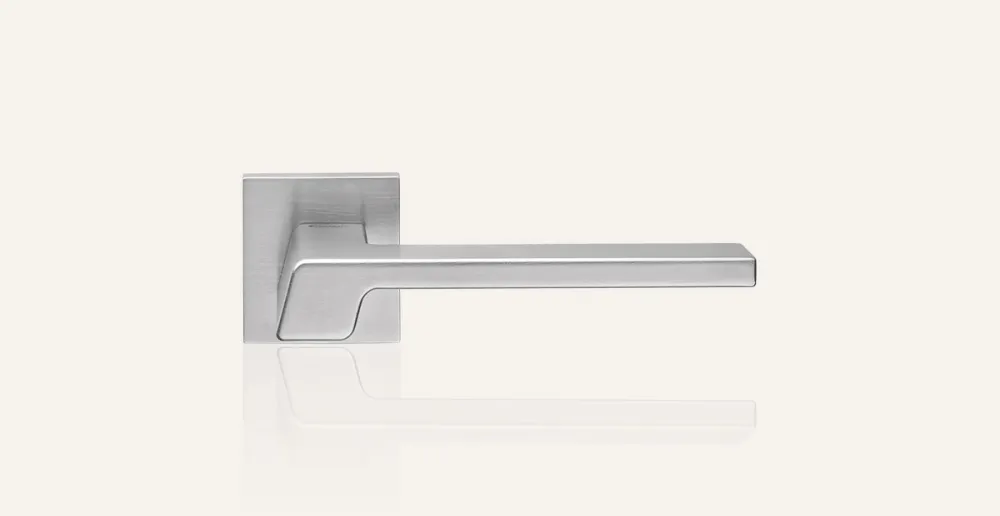 DOOR HANDLE - STREAM - CROMO MAT c/w BATHROOM INDICATOR