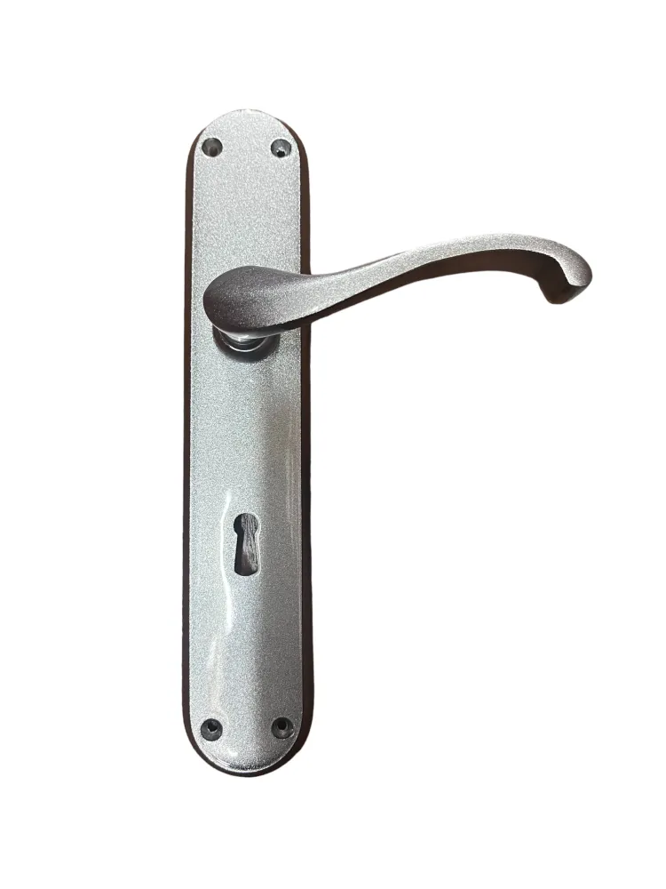 DOOR HANDLE ON PLATE art.: 303 CROMO GRAFILADO