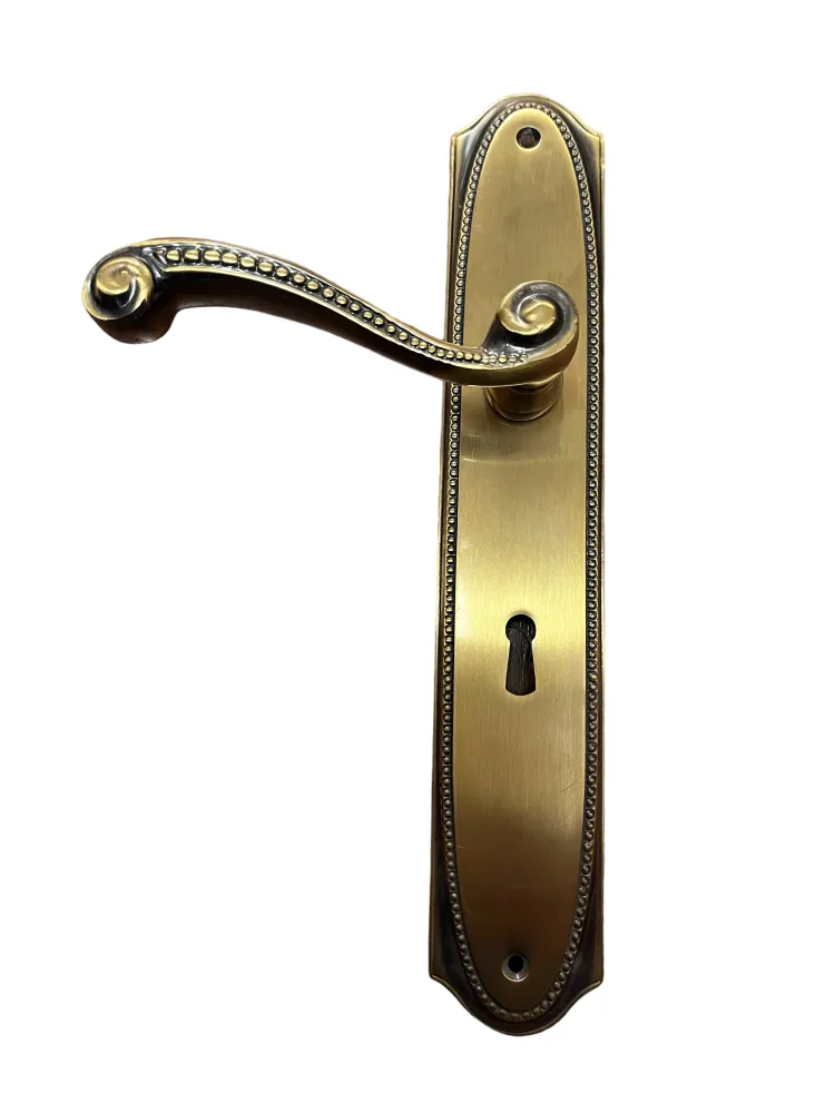 DOOR HANDLE ON PLATE art.: 359 BRASS