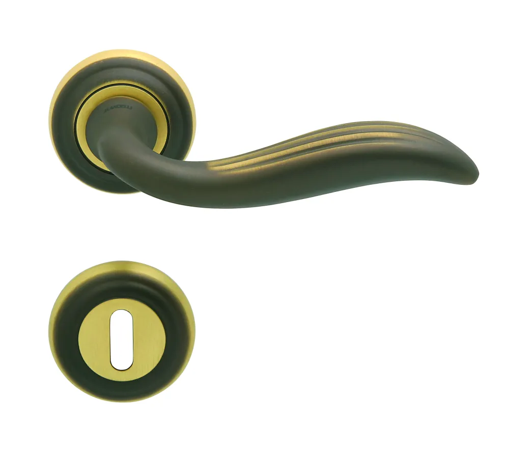 DOOR HANDLE art.: PLISSE BRASS