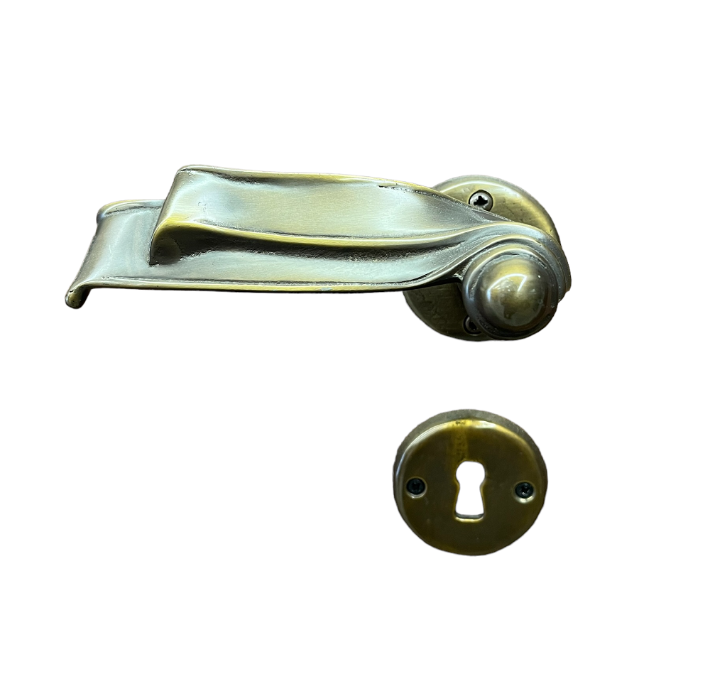 DOOR HANDLE KOREIA MAT BRASS