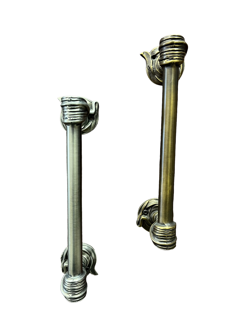 PULL HANDLE NOVEL MAT BRASS