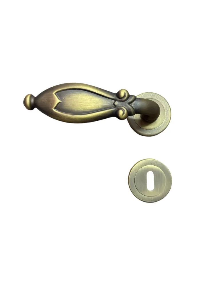 DOOR HANDLE CLEOPATRA MAT BRASS